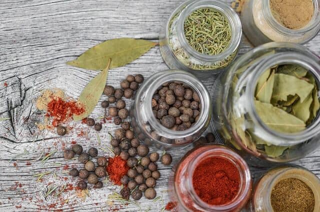 rendre vos repas plus sains - herbes aromatiques - LMP Santé