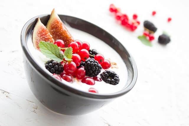 snack healthy pour l'été - baies yaourt - LMP Santé