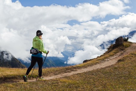 pratiquer du sport en hiver - marche nordique - LMP Santé